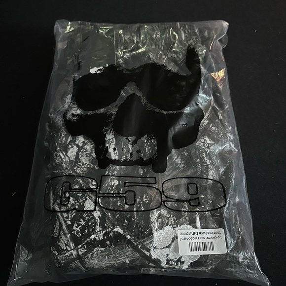 Size small G59 logo fleece pants (camo)Untouched bag!